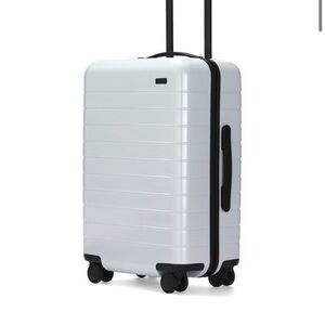 ISO Away carry-on pearl white Northern Lights collection and / or navy gloss